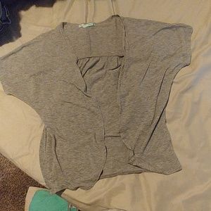 Short sleeve cardi